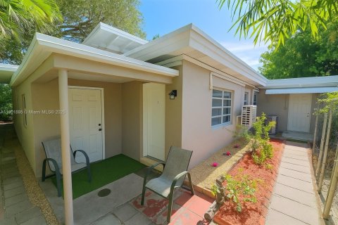 Casa en venta en Hollywood, Florida, 3 dormitorios, 205.96 m2 № 1954955 - foto 4