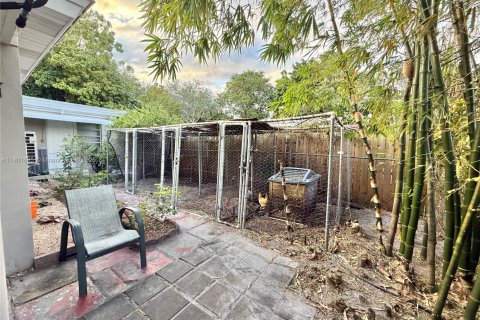 Casa en venta en Hollywood, Florida, 3 dormitorios, 205.96 m2 № 1954955 - foto 30