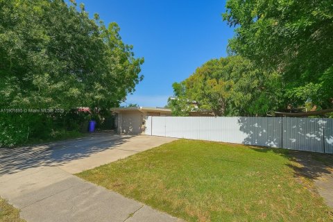 Casa en venta en Hollywood, Florida, 3 dormitorios, 205.96 m2 № 1954955 - foto 20