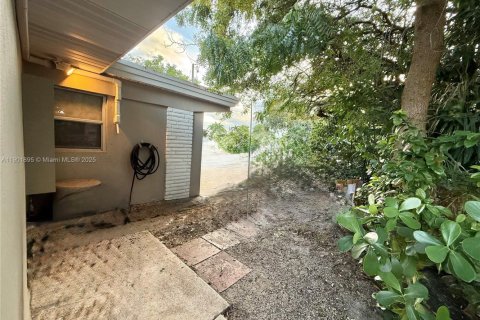 Casa en venta en Hollywood, Florida, 3 dormitorios, 205.96 m2 № 1954955 - foto 24