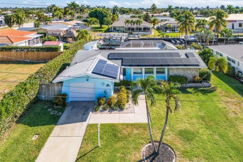 House in Cape Coral, Florida 2 bedrooms № 1971855 - photo 30