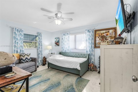 House in Cape Coral, Florida 2 bedrooms № 1971855 - photo 28