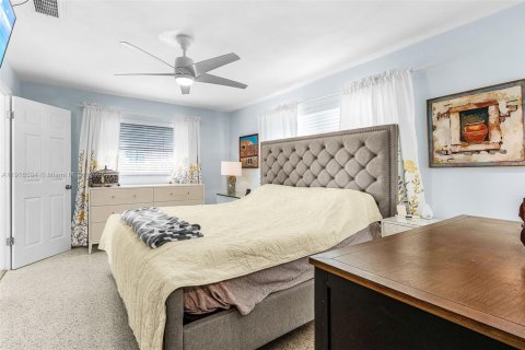 House in Cape Coral, Florida 2 bedrooms № 1971855 - photo 26