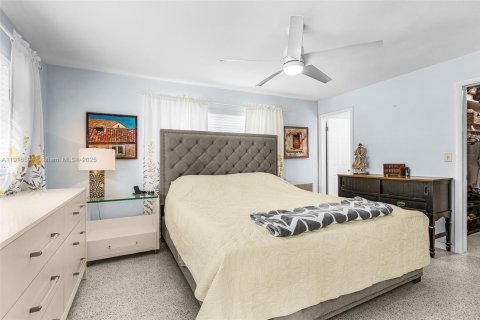 House in Cape Coral, Florida 2 bedrooms № 1971855 - photo 23