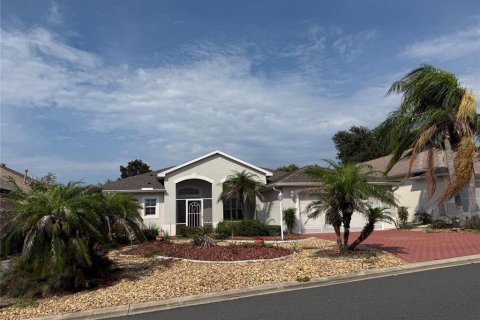 Villa ou maison à Tavares, Floride 3 chambres, 161.74 m2 № 2266584