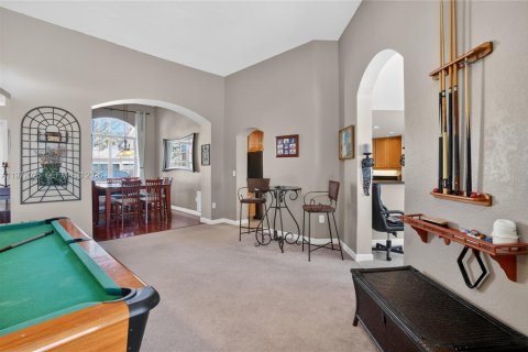 House in Miramar, Florida 5 bedrooms, 344.39 sq.m. № 2042277 - photo 23