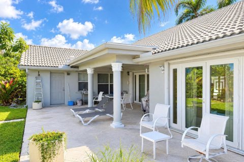 Villa ou maison à vendre à Pembroke Pines, Floride: 4 chambres, 263.75 m2 № 2387070 - photo 3