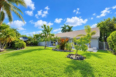 Villa ou maison à vendre à Pembroke Pines, Floride: 4 chambres, 263.75 m2 № 2387070 - photo 4