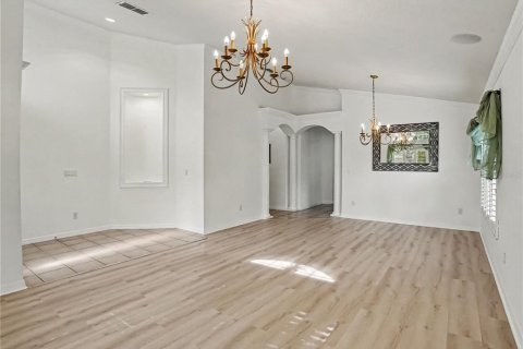 Casa en venta en Orlando, Florida, 4 dormitorios, 198.81 m2 № 2239689 - foto 9