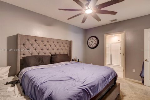 Casa en alquiler en Palm Bay, Florida, 4 dormitorios № 2050187 - foto 17