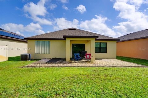 Casa en alquiler en Palm Bay, Florida, 4 dormitorios № 2050187 - foto 26