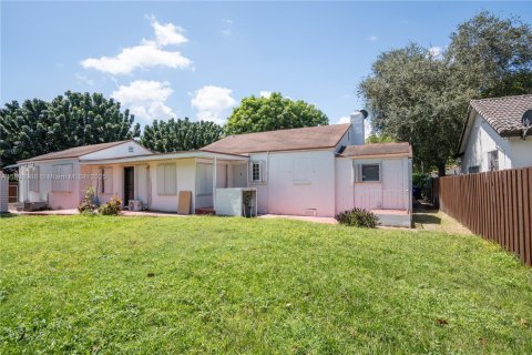 Villa ou maison à louer à Miami, Floride: 2 chambres, 74.32 m2 № 1946706 - photo 22