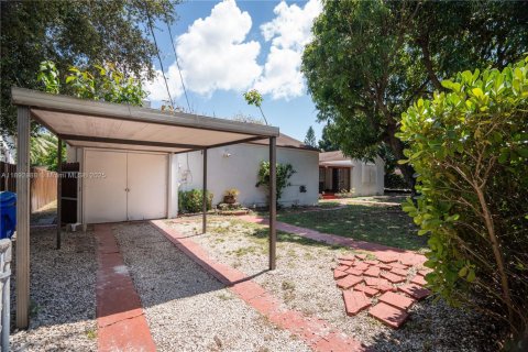 Villa ou maison à louer à Miami, Floride: 2 chambres, 74.32 m2 № 1946706 - photo 19