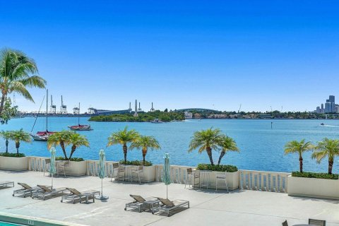 Condominio en venta en Miami Beach, Florida, 2 dormitorios, 121.24 m2 № 2036134 - foto 3