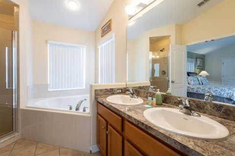 Casa en venta en Davenport, Florida, 4 dormitorios, 177.91 m2 № 1915478 - foto 19
