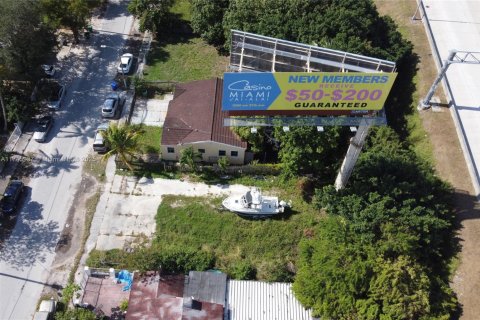 Terreno en venta en Miami, Florida № 1862217 - foto 13