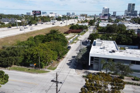 Terreno en venta en Miami, Florida № 1862217 - foto 22