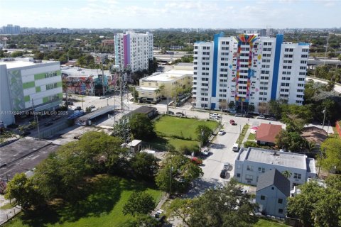 Terreno en venta en Miami, Florida № 1862217 - foto 4
