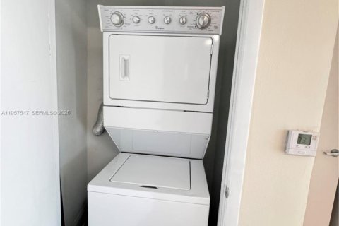 Купить кондоминиум в Майами-Бич, Флорида 1 спальня, 76.09м2, № 2020741 - фото 22