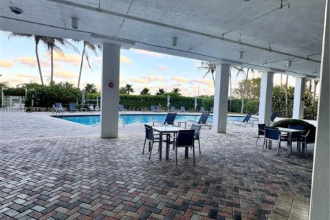 Купить кондоминиум в Майами-Бич, Флорида 1 спальня, 76.09м2, № 2020741 - фото 18