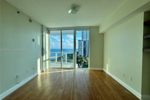 Купить кондоминиум в Майами-Бич, Флорида 1 спальня, 76.09м2, № 2020741 - фото 13