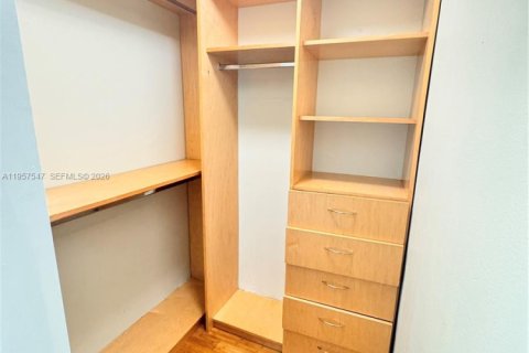 Купить кондоминиум в Майами-Бич, Флорида 1 спальня, 76.09м2, № 2020741 - фото 15