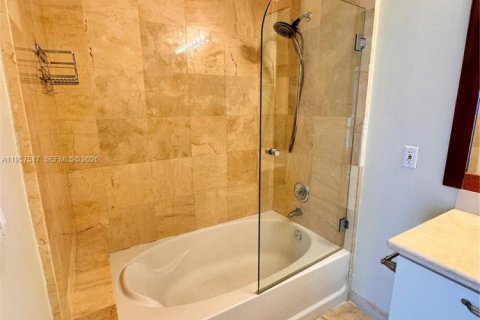 Купить кондоминиум в Майами-Бич, Флорида 1 спальня, 76.09м2, № 2020741 - фото 25