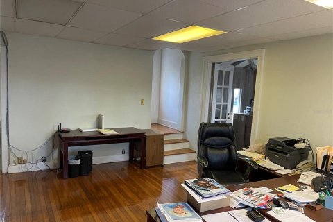 Commercial property in Lakeland, Florida 171.5 sq.m. № 2108372 - photo 5