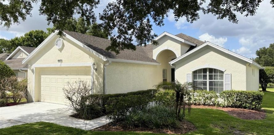 Villa ou maison à Clermont, Floride 3 chambres, 152.27 m2 № 2236187