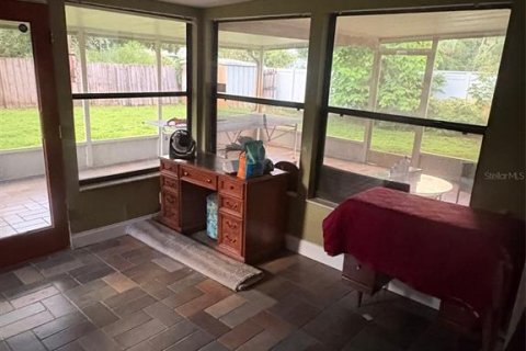 House in Saint Petersburg, Florida 2 bedrooms, 100.43 sq.m. № 1911103 - photo 22