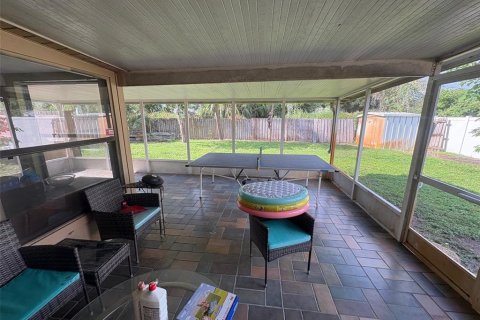 House in Saint Petersburg, Florida 2 bedrooms, 100.43 sq.m. № 1911103 - photo 20