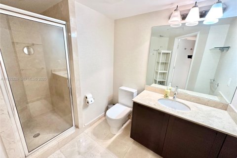 Condominio en alquiler en Sunny Isles Beach, Florida, 3 dormitorios, 134.43 m2 № 1993759 - foto 12