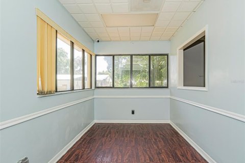 Immobilier commercial à louer à Vero Beach, Floride: 294.31 m2 № 2166346 - photo 6