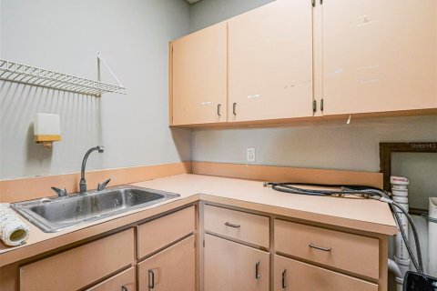 Immobilier commercial à louer à Vero Beach, Floride: 294.31 m2 № 2166346 - photo 28