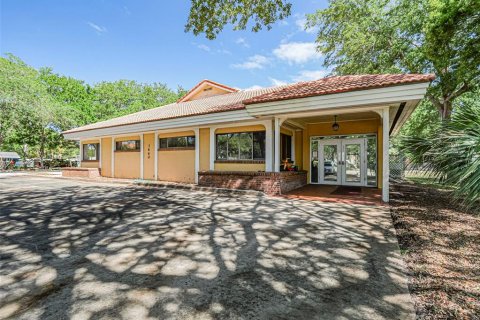 Immobilier commercial à louer à Vero Beach, Floride: 294.31 m2 № 2166346 - photo 2