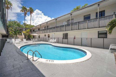 Apartamento en alquiler en Miami, Florida, 2 dormitorios, 62.89 m2 № 1991247 - foto 25