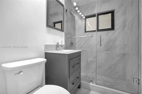 Apartamento en alquiler en Miami, Florida, 2 dormitorios, 62.89 m2 № 1991247 - foto 20