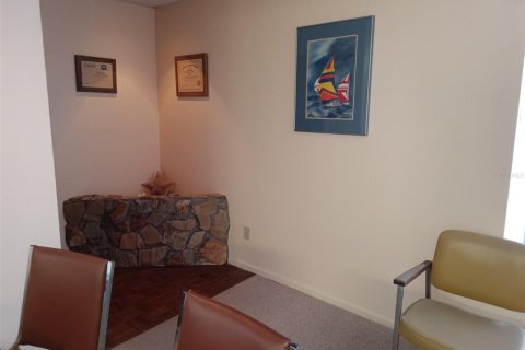 Commercial property in Saint Petersburg, Florida 255.48 sq.m. № 2105767 - photo 8