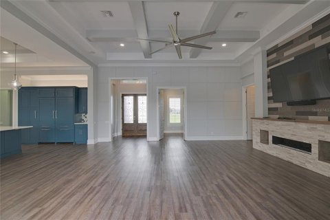 House in Dundee, Florida 5 bedrooms, 370.87 sq.m. № 1906645 - photo 9
