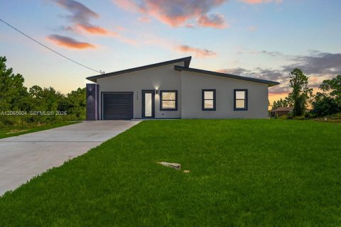 Casa en Lehigh Acres, Florida 3 dormitorios № 2278772