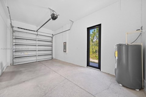 Casa en venta en Lehigh Acres, Florida, 3 dormitorios № 2278772 - foto 15