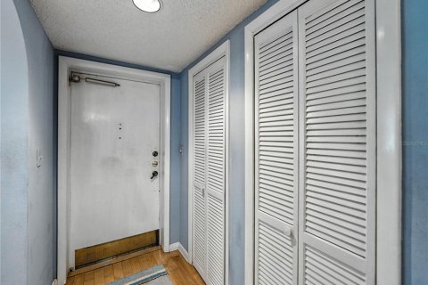Купить кондоминиум в Лейк-Уэльс, Флорида 6 комнат, 118.91м2, № 1904307 - фото 2