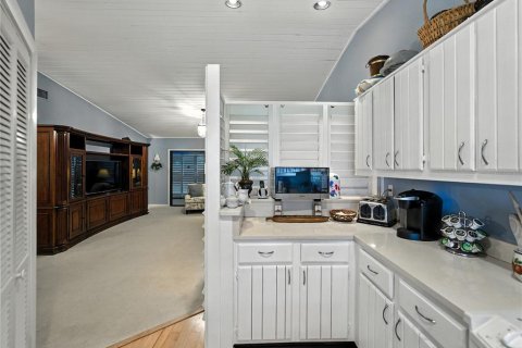 Купить кондоминиум в Лейк-Уэльс, Флорида 6 комнат, 118.91м2, № 1904307 - фото 10