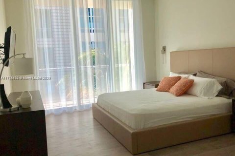 Купить кондоминиум в Холливуд, Флорида 1 спальня, 75.99м2, № 1980272 - фото 13