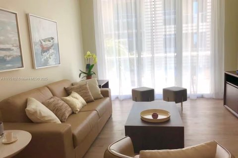 Купить кондоминиум в Холливуд, Флорида 1 спальня, 75.99м2, № 1980272 - фото 9