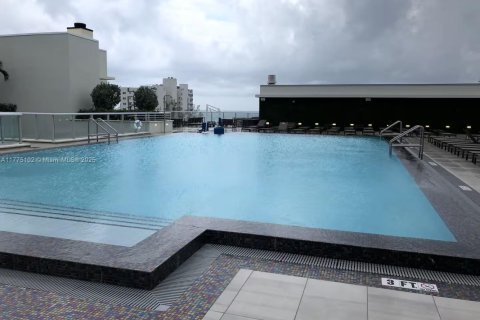 Купить кондоминиум в Холливуд, Флорида 1 спальня, 75.99м2, № 1980272 - фото 19