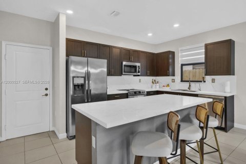Villa ou maison à vendre à Homestead, Floride: 4 chambres, 239.59 m2 № 2170121 - photo 13
