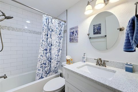 Купить кондоминиум в Клируотер, Флорида 7 комнат, 103.12м2, № 2110356 - фото 20