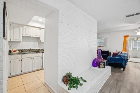 Condominio en venta en Pinellas Park, Florida, 3 dormitorios, 157.93 m2 № 2222250 - foto 5