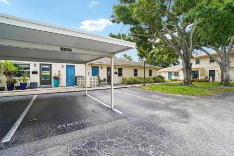 Condominio en venta en Pinellas Park, Florida, 3 dormitorios, 157.93 m2 № 2222250 - foto 2